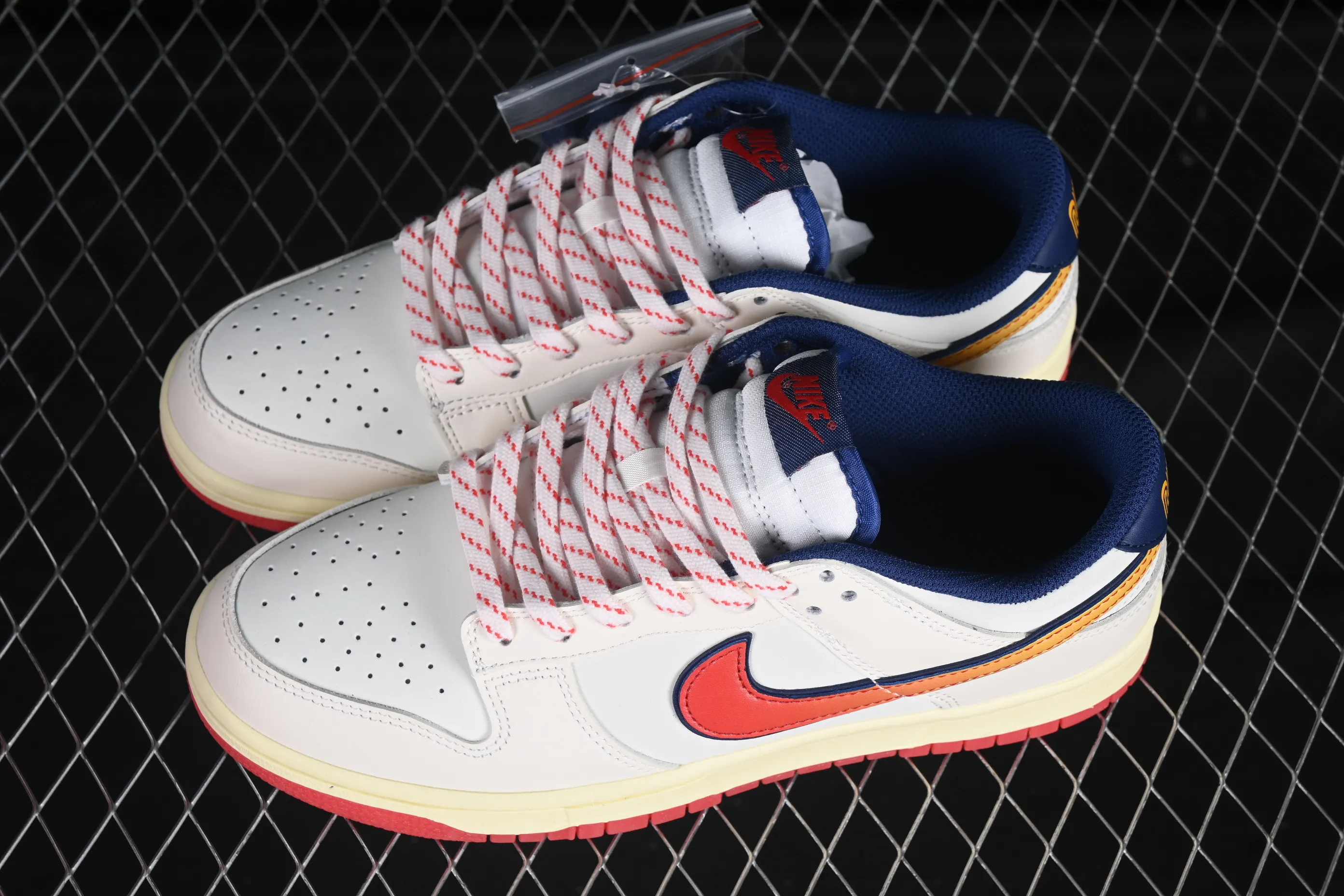 All categories Nk SB Dunk series Nk SB Dunk Low low-top sneakers Nike SB Dunk Low rainbow gradient low-top casual sports skateboard shoes HV5749-110